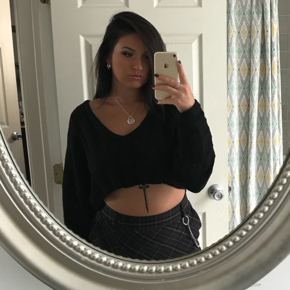 Meet Your Posher, Alexis